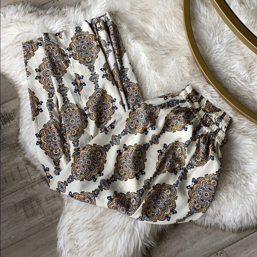 Gorgeous, print maxi skirt with elastic waist